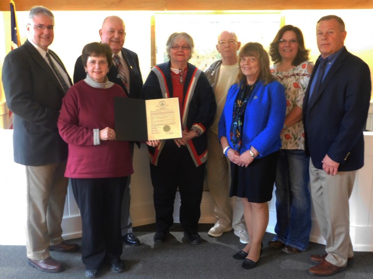 Greene County Commissioners standing with Grange representatives